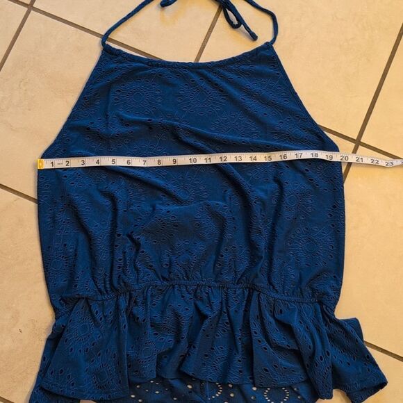 NWT ModCloth Sought After in Sapphire Halter Top blue eyelet size 1X - Picture 3 of 8